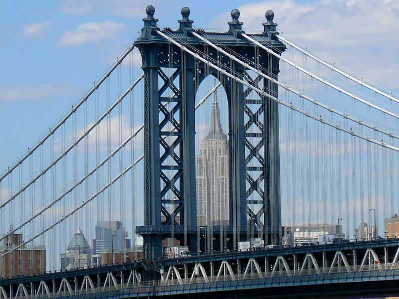 Empire State Building: Empire State Building vu du Brooklyn Bridge (avec le Manhattan Bridge) 2